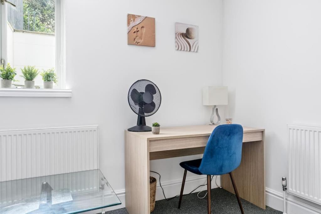 Luxurious 3 Bedroom In Park Estate Apartment Nottingham